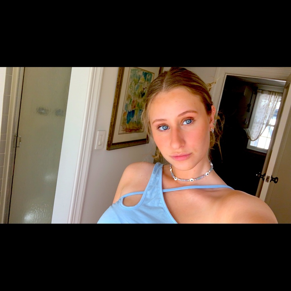 Meet your Posher, Roni